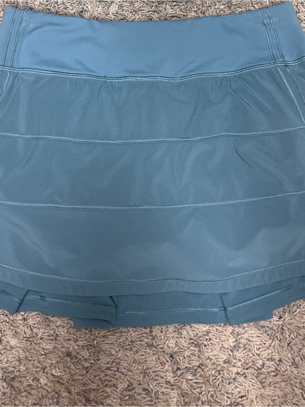 Lululemon eucalyptus Pace Rival tennis skirt sz. 4